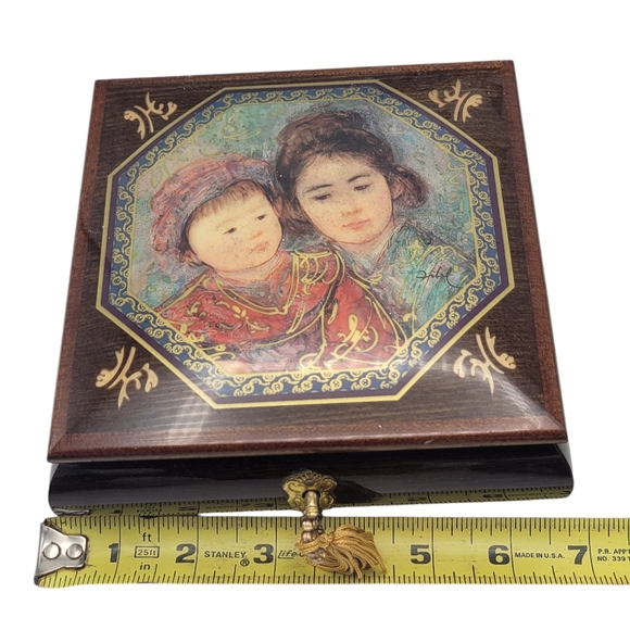 Vintag Edna Hibel Mother & Child Art On Reuge Handmade Italian Jewelry Music Box - Picture 7 of 10